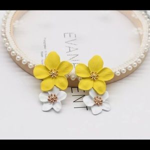 Yellow and white flower big earring